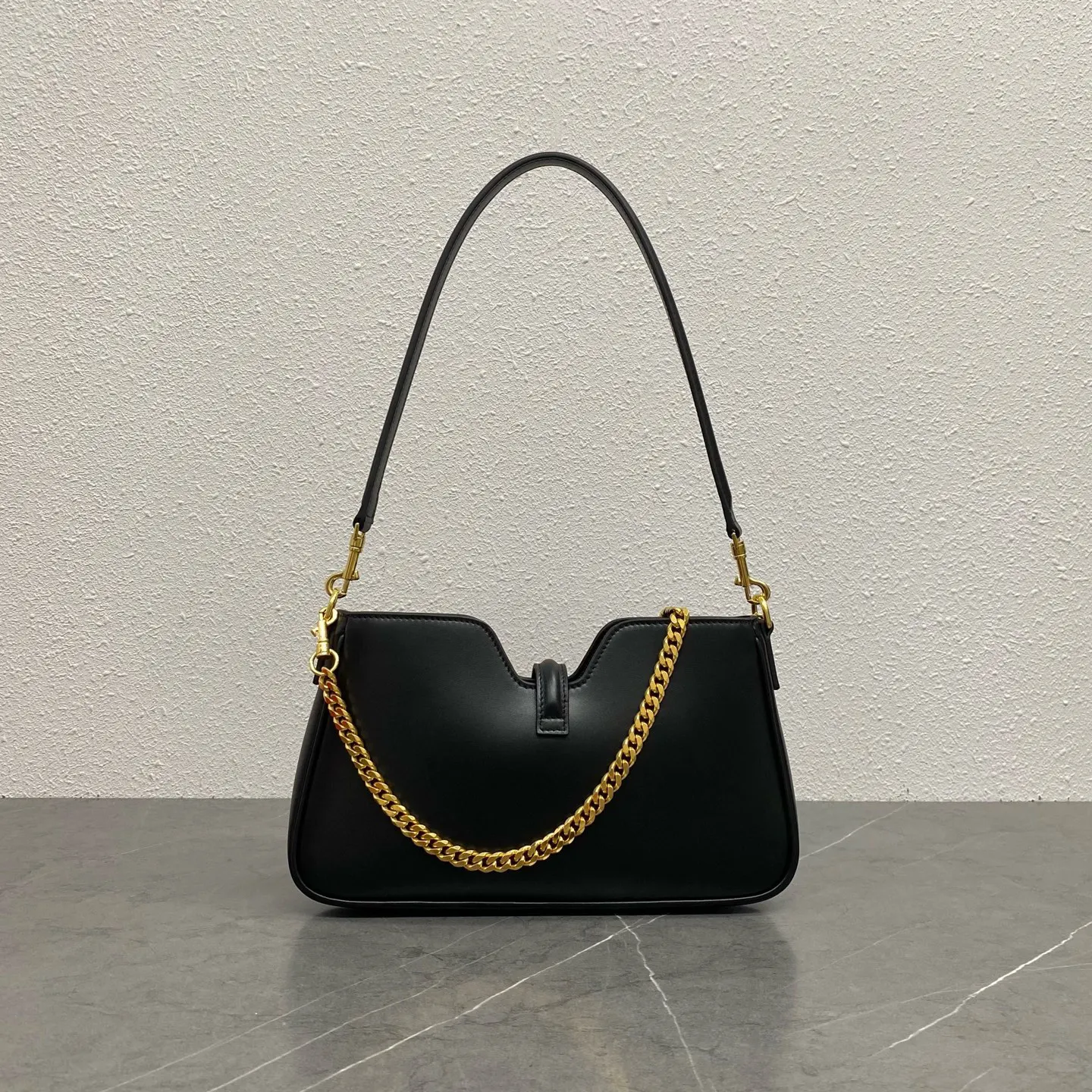 Celine 黑色 金色 腋下包 復古腋下背款