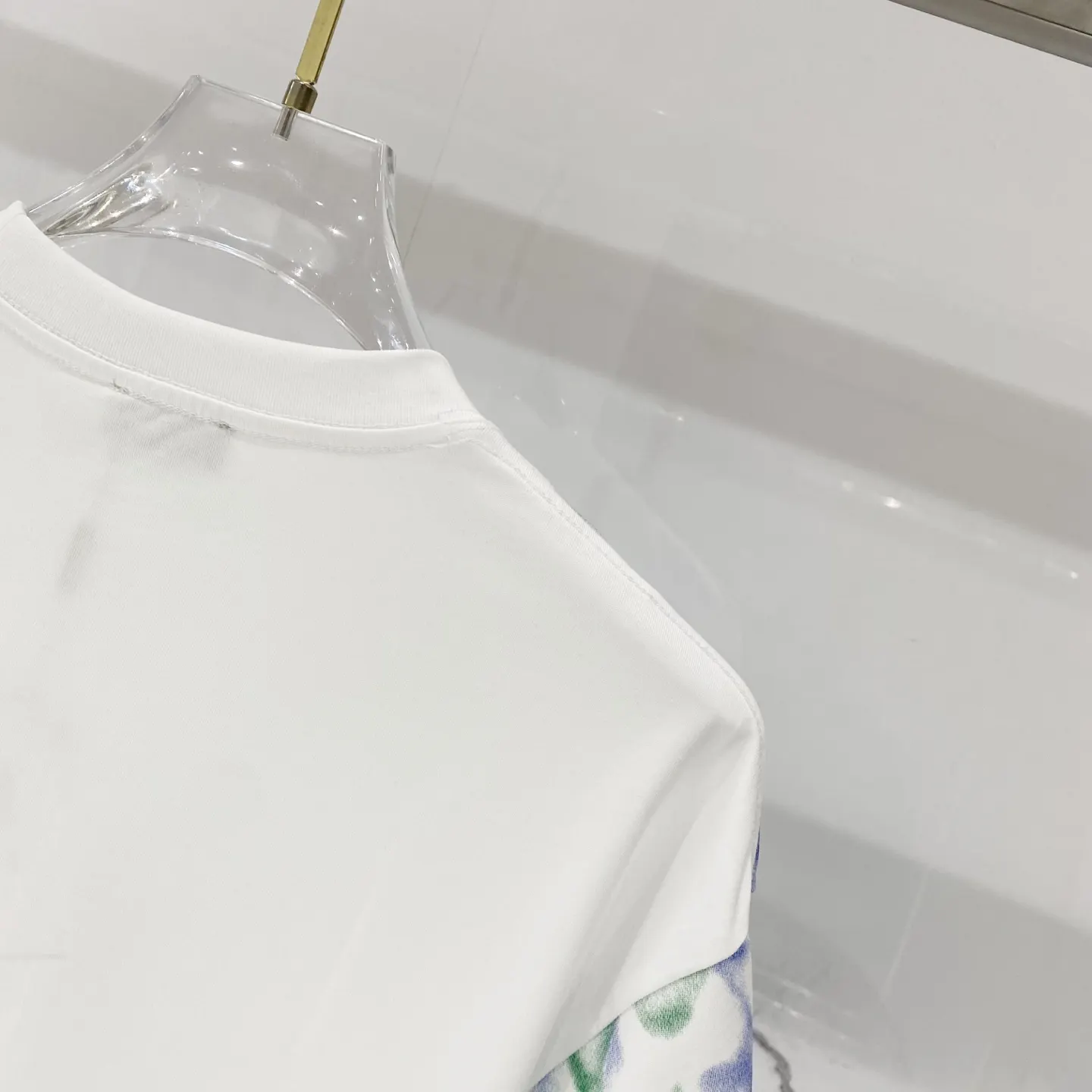 Dior 白色花卉印花短袖T恤 清新休闲款