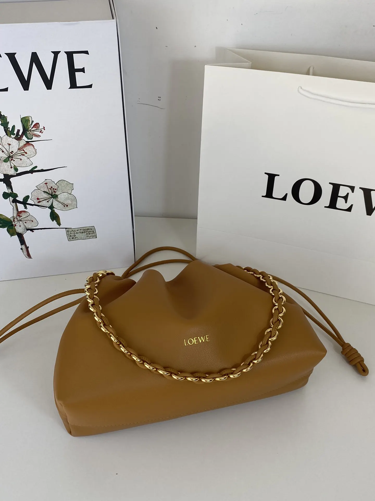羊皮 Flamenco Purse 云朵包 采用褶 链条包 精致链条款