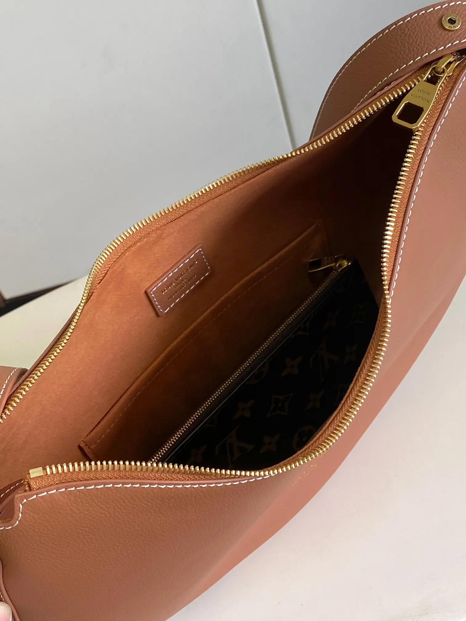 LV 黑色 棕色 牛皮 收纳包 旅行收纳款