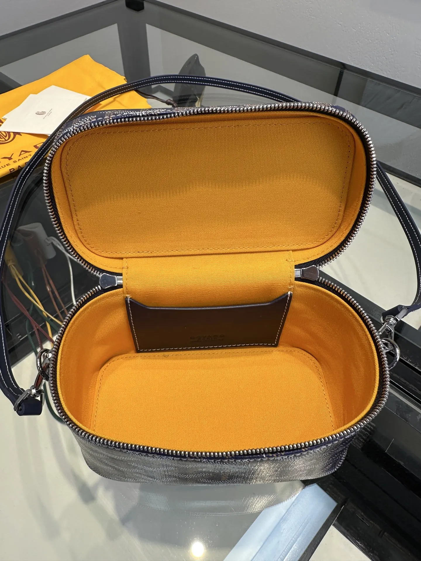 Goyard 小牛皮 Muse Mini包 宝藍 实用主义｜迷你版輕便 收納包 旅行收納款