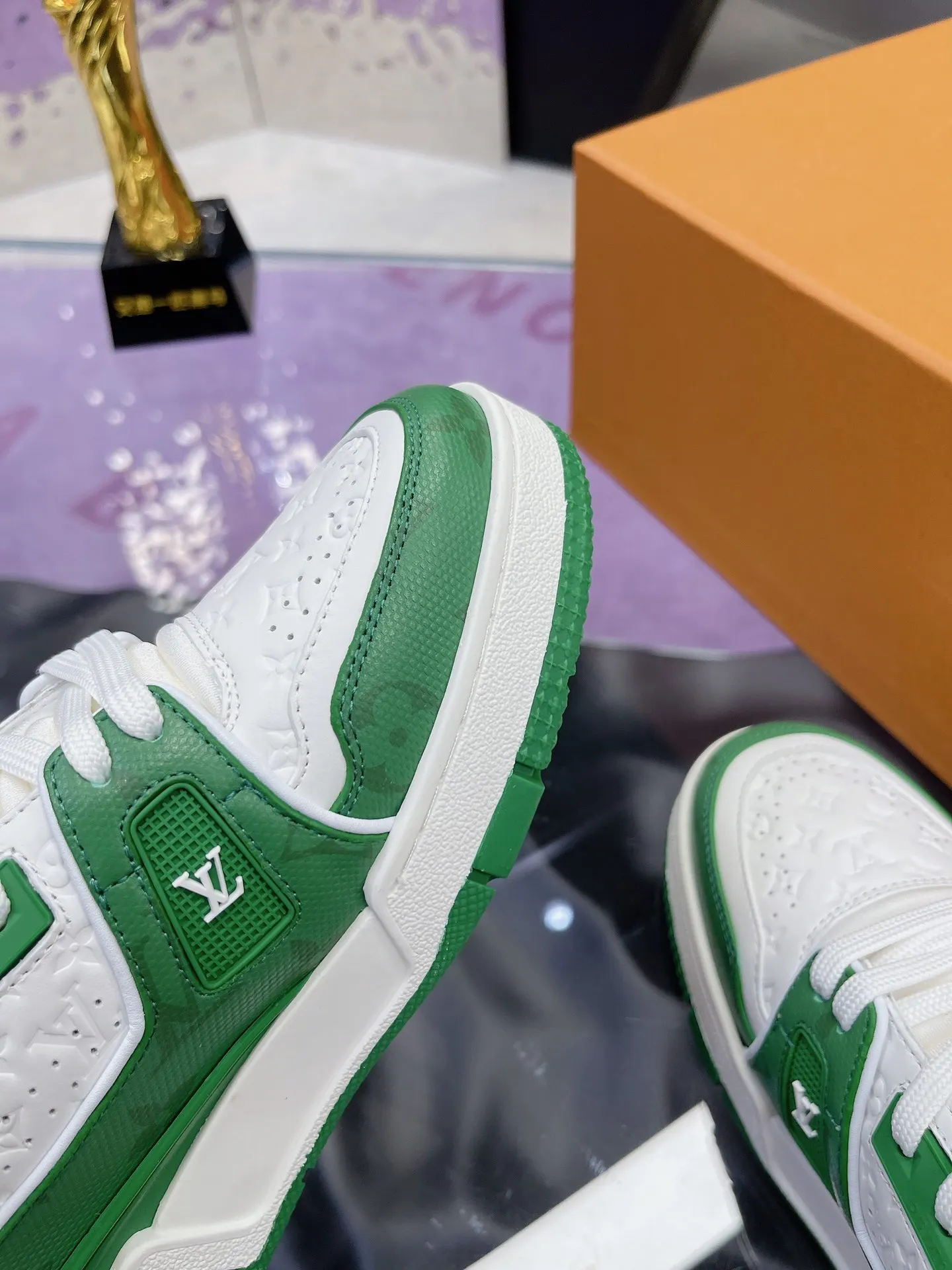 Louis Vuitton 运动鞋
