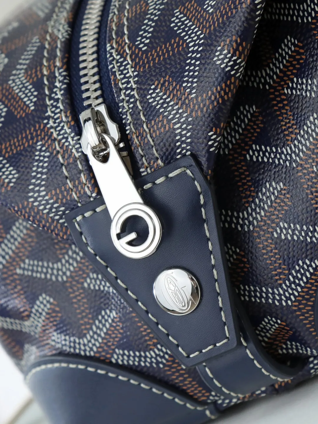 Goyard 戈雅 化妆 收纳袋 内里有双隔层 手拿包 精致手拿款