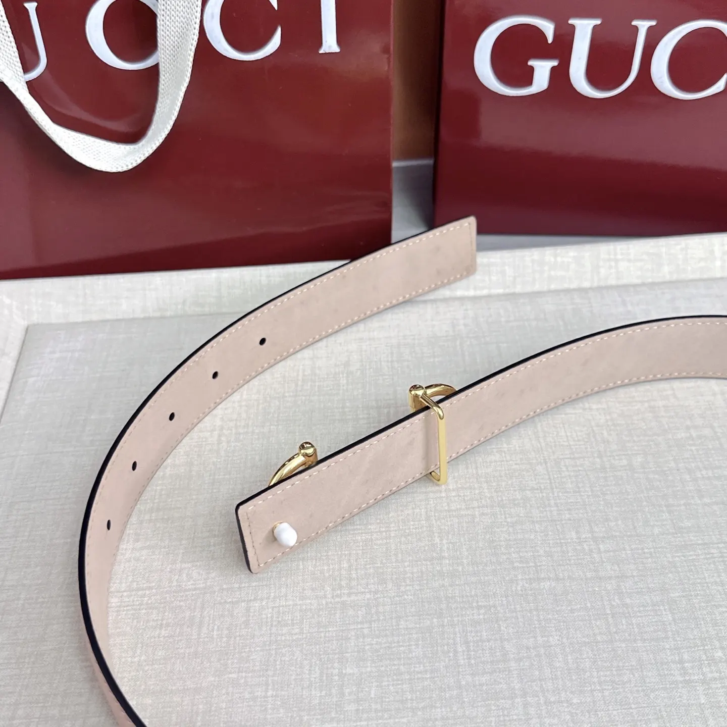Gucci 双G扣牛皮腰带