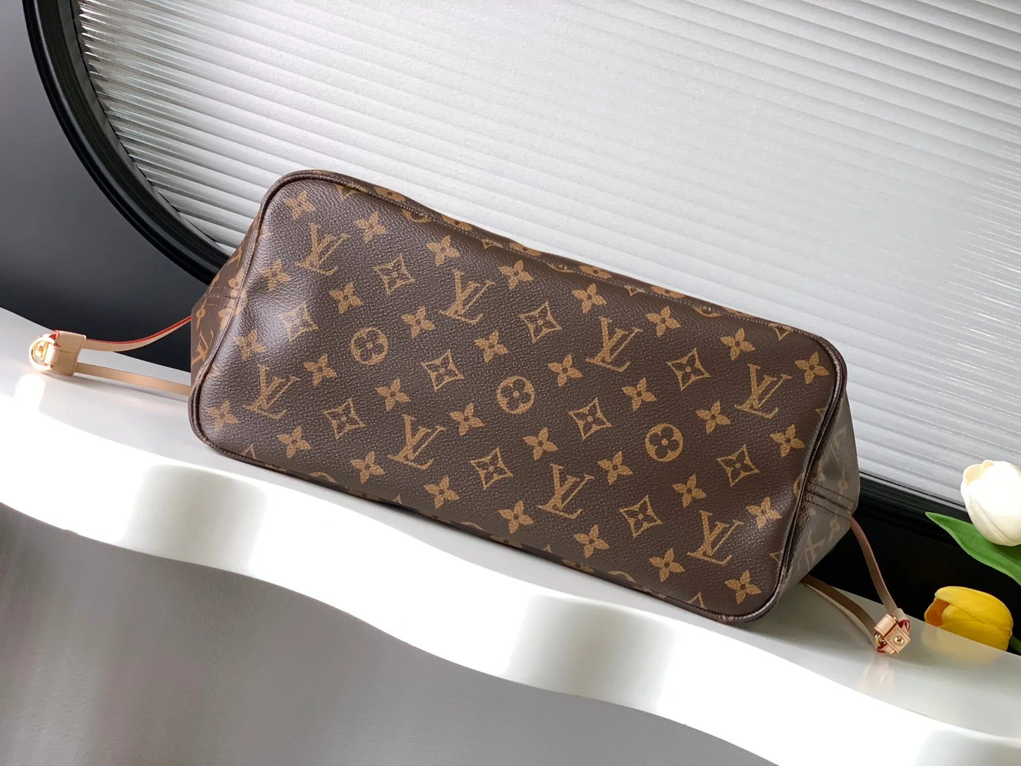 LV Neverfull 老花 金色 牛皮 手拿包 精致手拿款