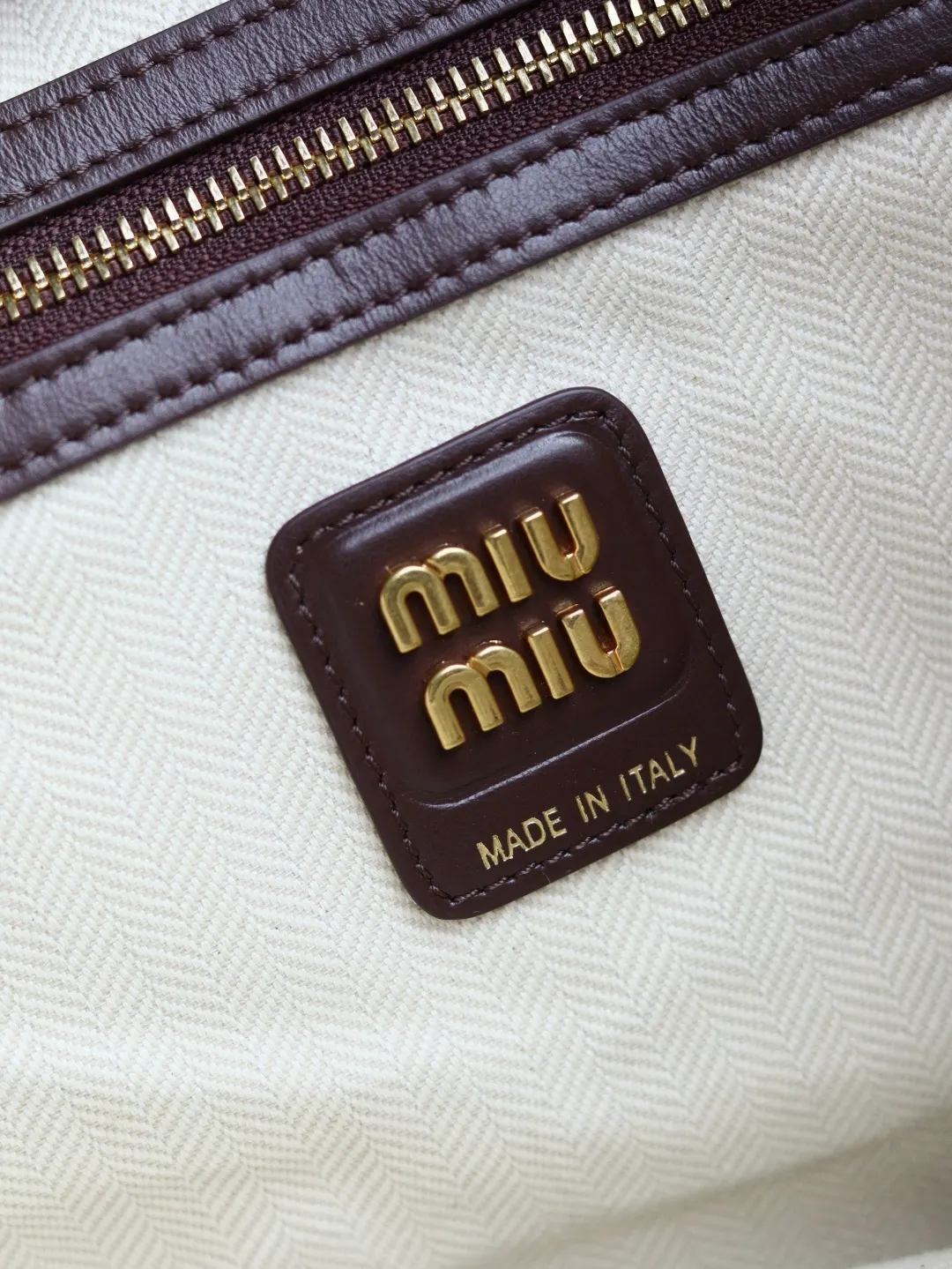 Miu 小牛皮 托特包 大容量托特款