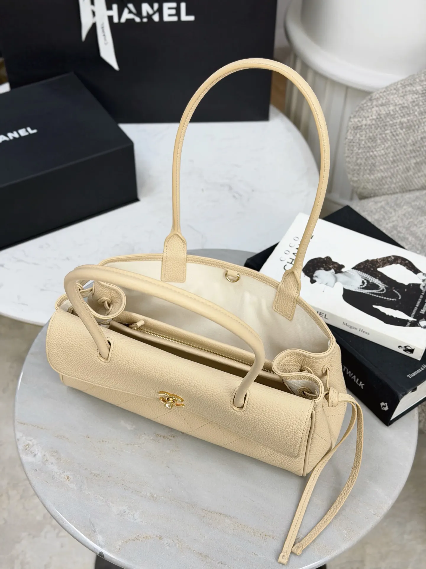 Chanel 牛皮托特購物包 手提單肩 托特包(數字7) Chanel 牛皮托特購物包 手提單肩 托特包(數字7)
