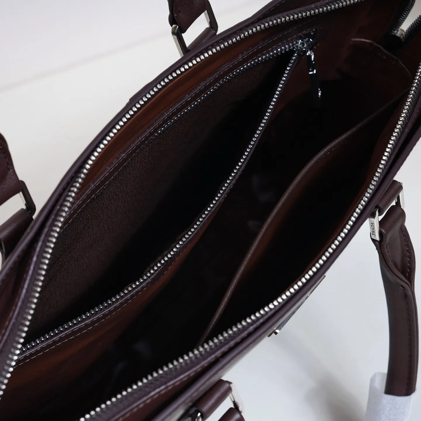 PRADA P5069-1 棉质 Logo 金属标 公文包 商務通勤款