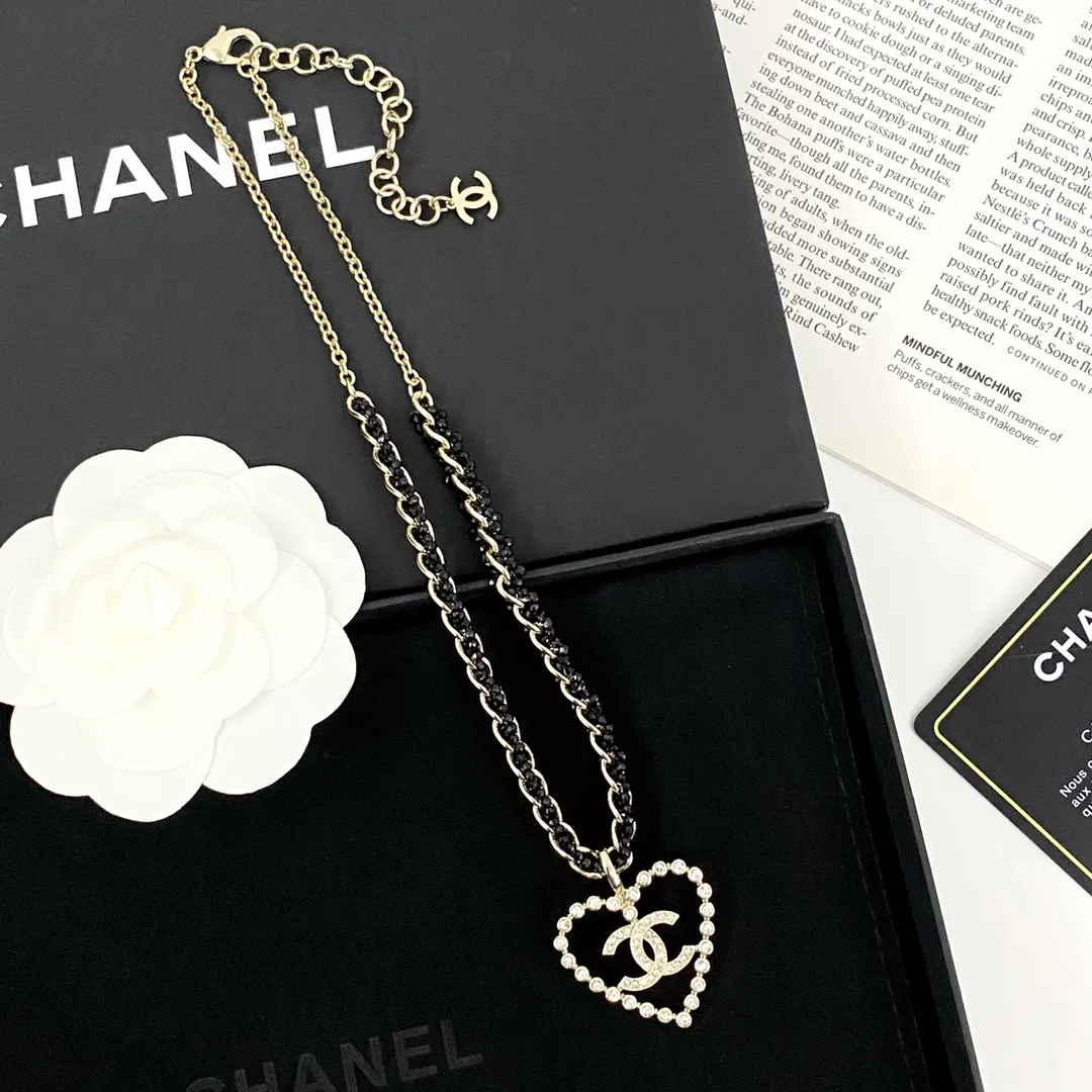 Chanel 黑色 金色 双C 满钻 项链 精致锁骨链