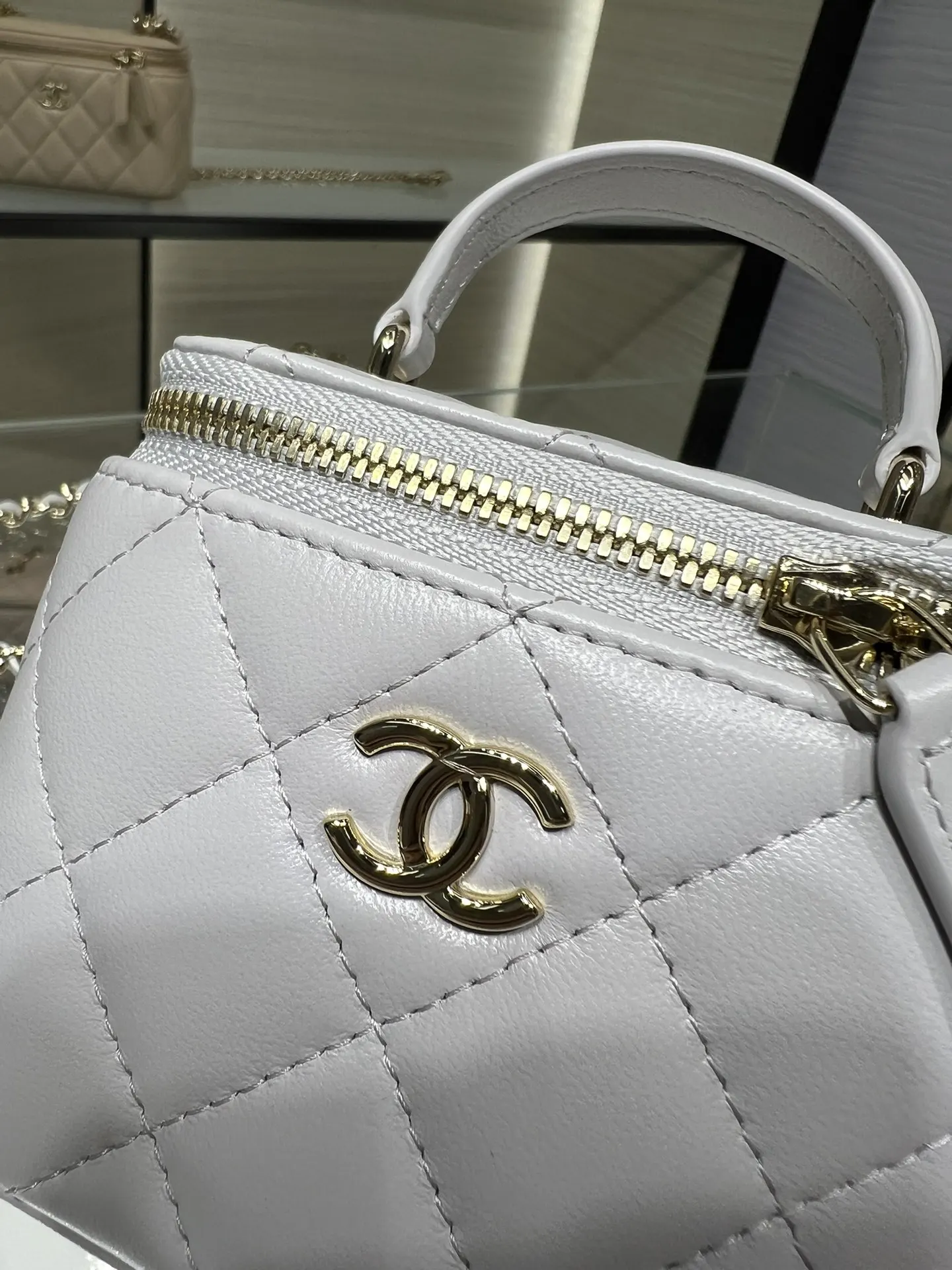 Chanel 19 小号 灰色 皮革 菱格绗缝 链条包