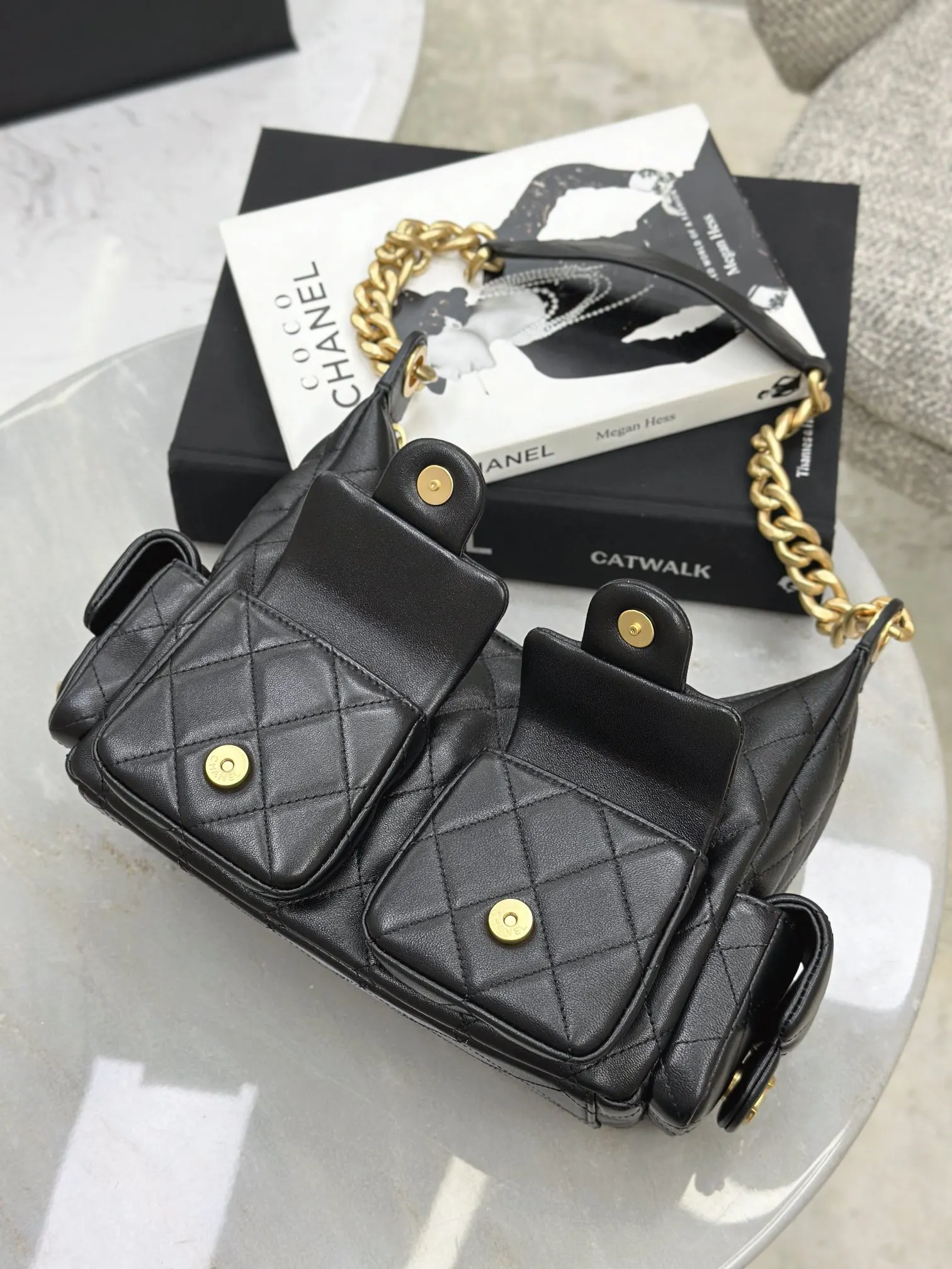 Chanel Oil Wax Sheepskin Hobo Underarm Bag One Shoulder Back Image 7 Chanel Oil Wax Sheepskin Hobo Underarm Bag One Shoulder Back Image 7