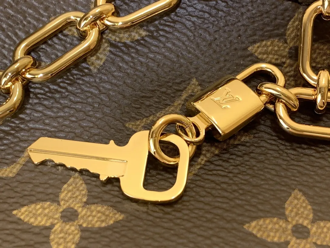 Chain Bag Leather