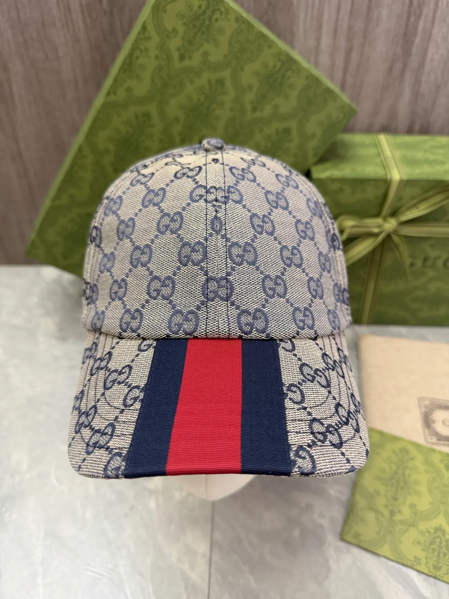 Gucci GG Monogram 棒球帽 灰色