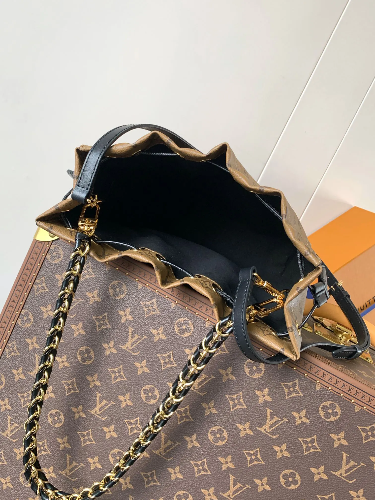 牛皮 Cruis 鏈條包 精致鏈條款(數字9) 牛皮 Cruis 鏈條包 精致鏈條款(數字9)