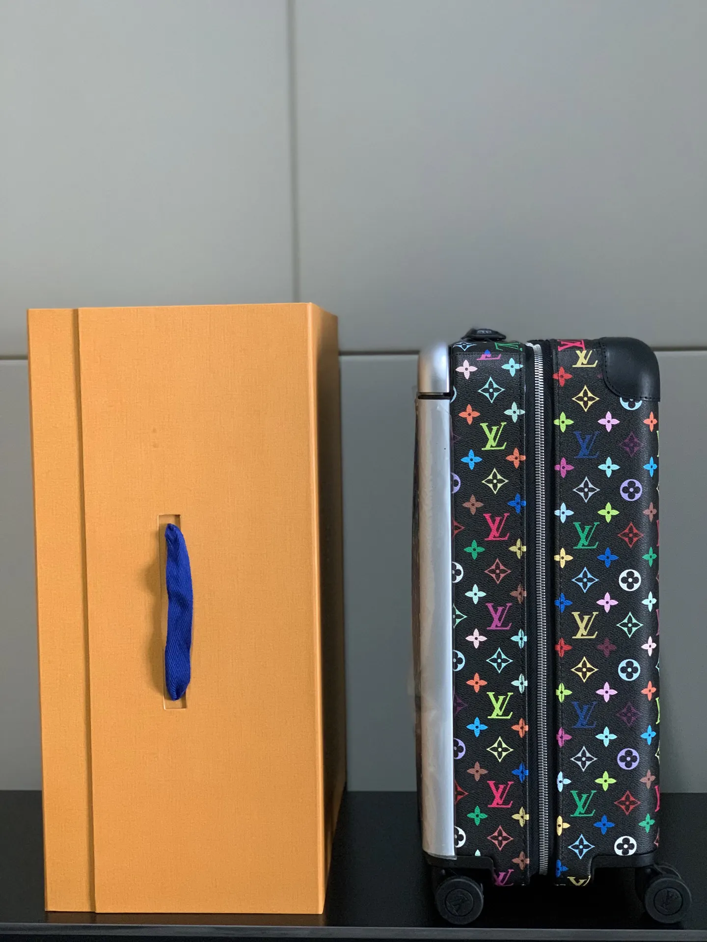 灰色 銀色 拉杆真皮包裹 行李箱 旅行拉杆款 輕便出行款