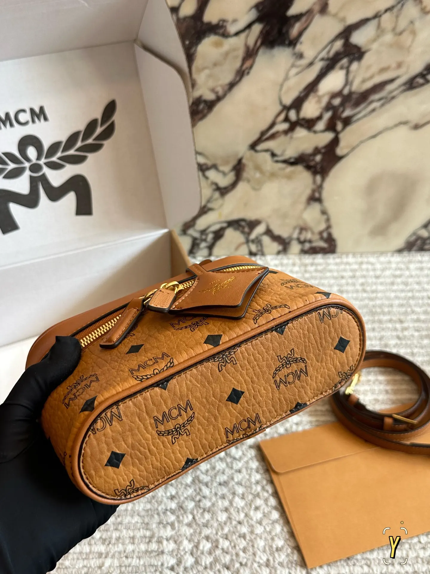 mcm 包 茶色五金 M经典 包 皮 版特别经 化妆包 便携收纳款
