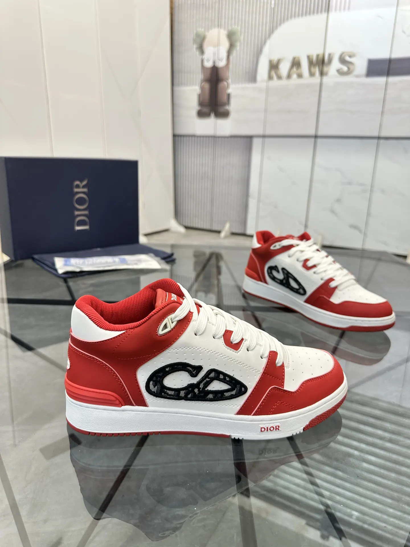 Dior B57 Red/White Leather Sneakers Image 4 Dior B57 Red/White Leather Sneakers Image 4