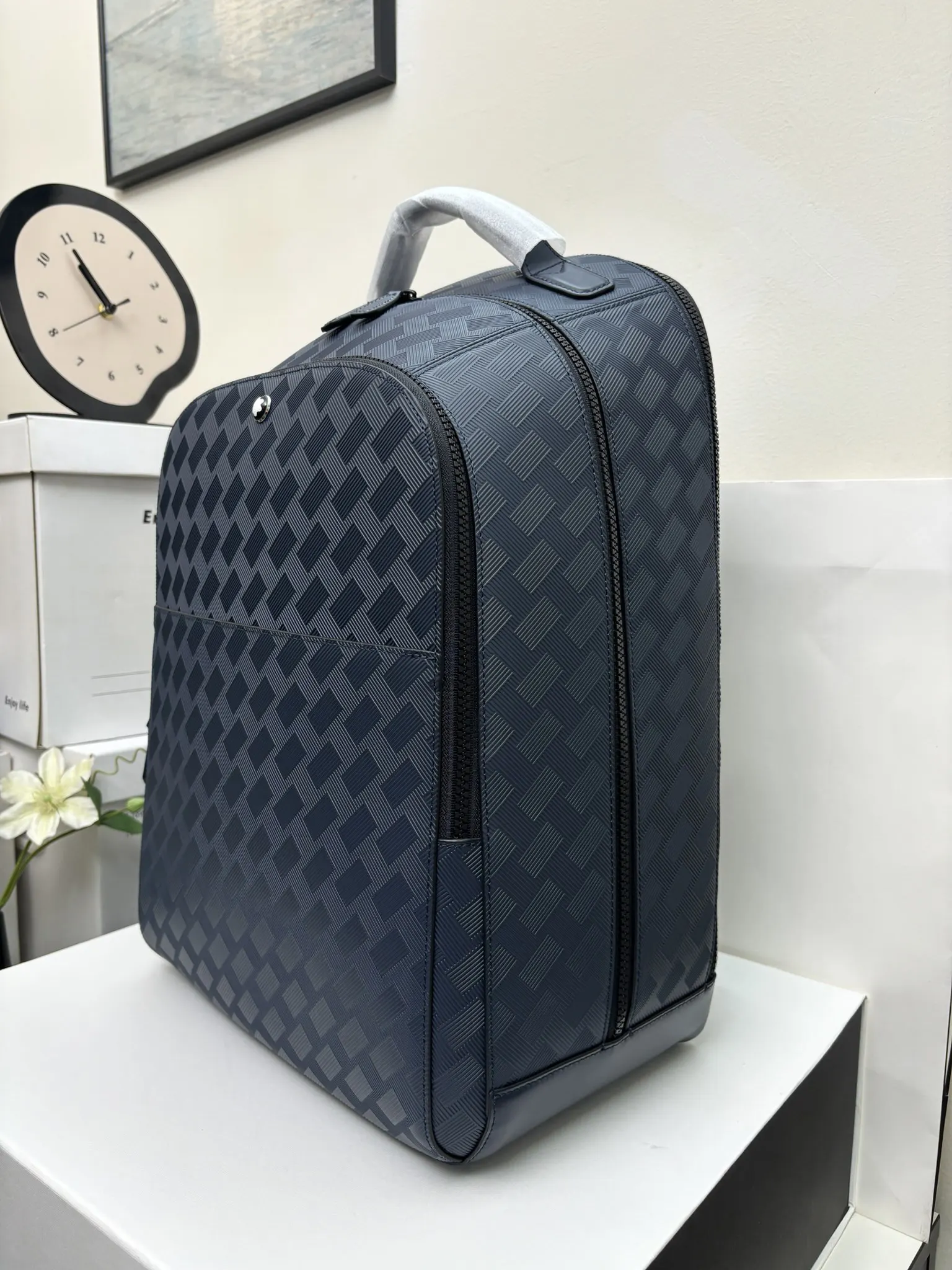 牛皮 MONTBLANC全新万宝龙风尚 系列雙肩背包 雙肩包 实用雙肩款