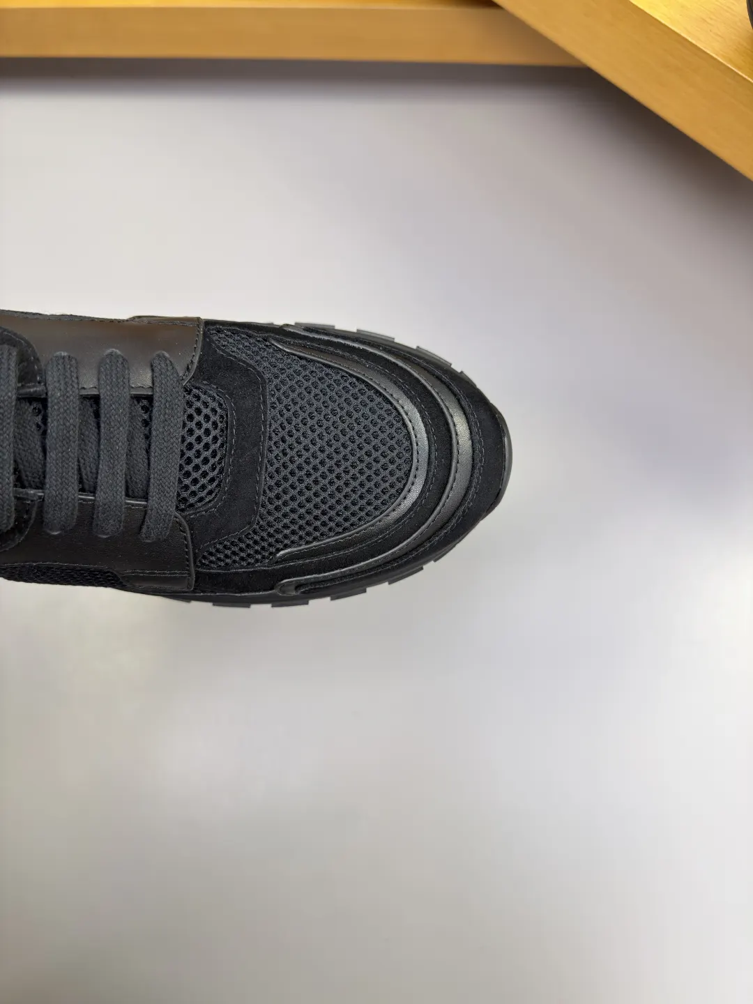 Prada 牛皮 帆布 Logo 运动鞋 休闲运动