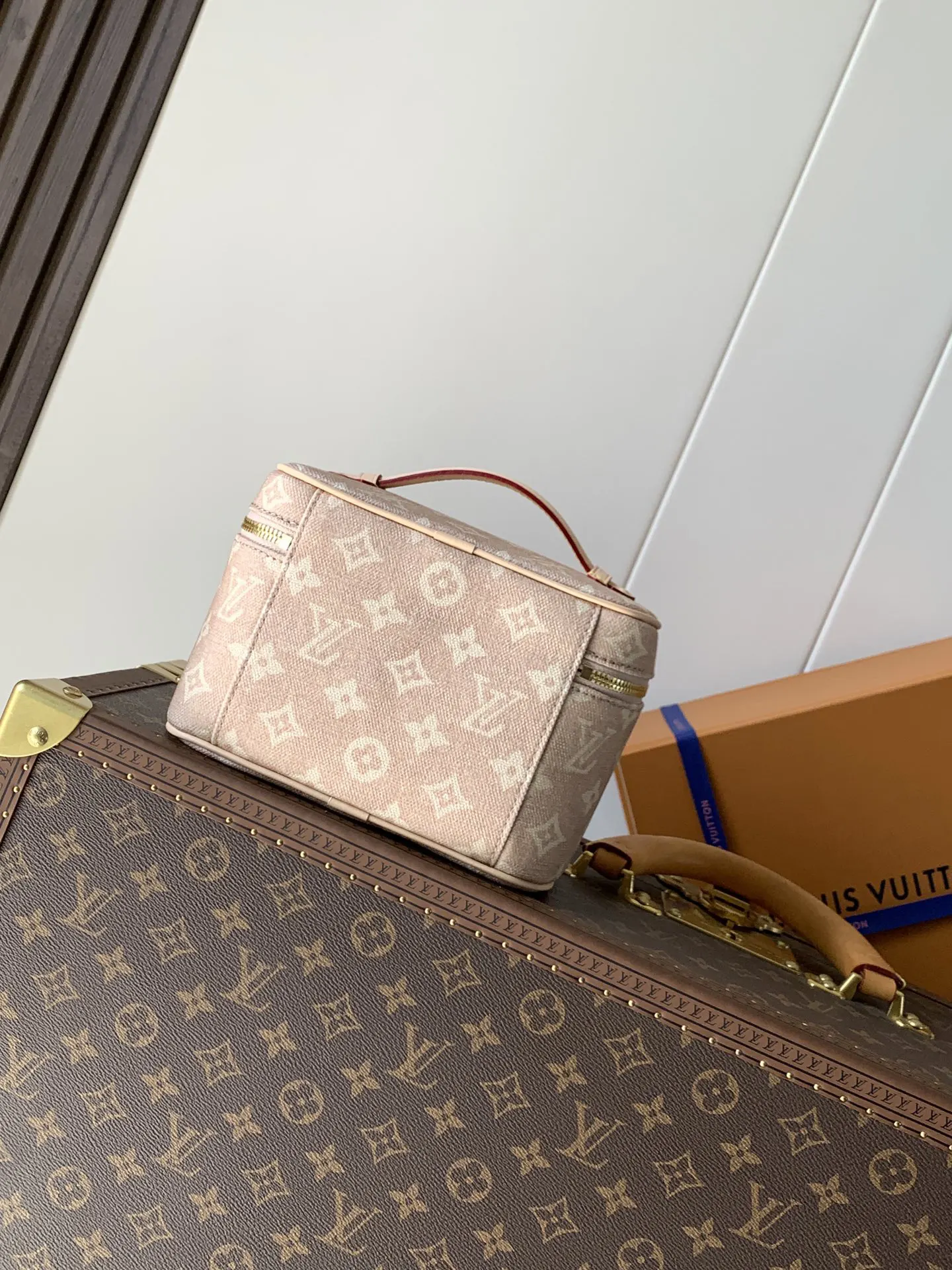 LV 牛皮 Nice 迷你 化妝包 便携收納款