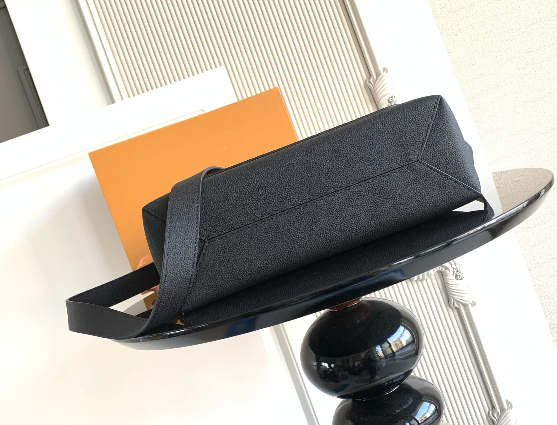 LV Black Embossed Chain Crossbody Bag Image 4 LV Black Embossed Chain Crossbody Bag Image 4