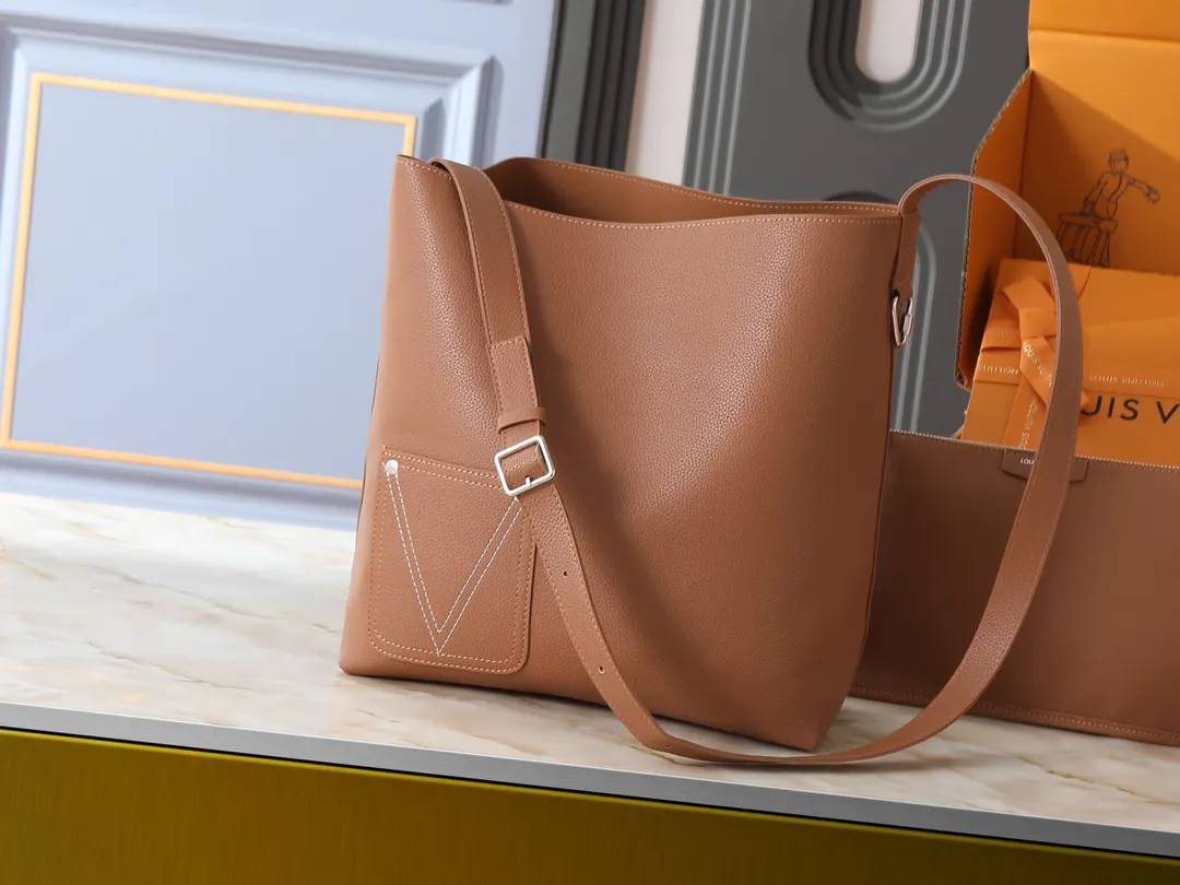 Louis Vuitton Hobo Shoulder Bag Vintage Leather
