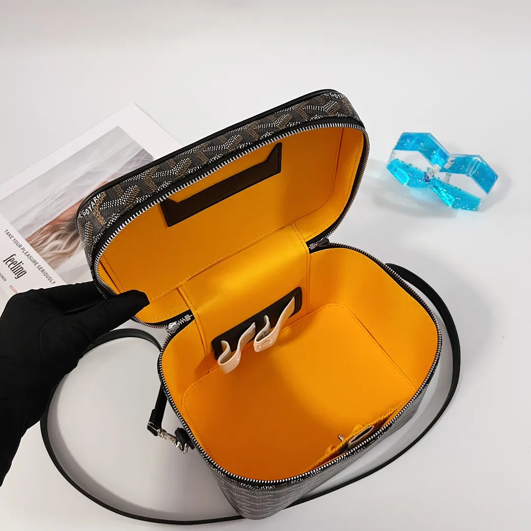 Cosmetic Pouch