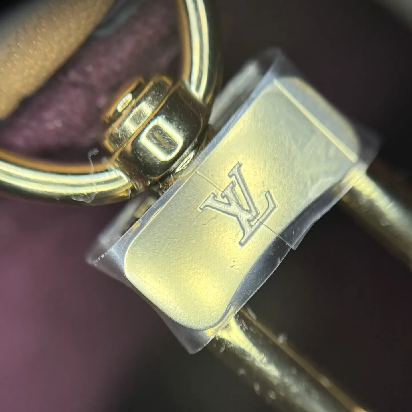 老花 真正的渠道 我们确保所有材 水桶包 休閒水桶款
