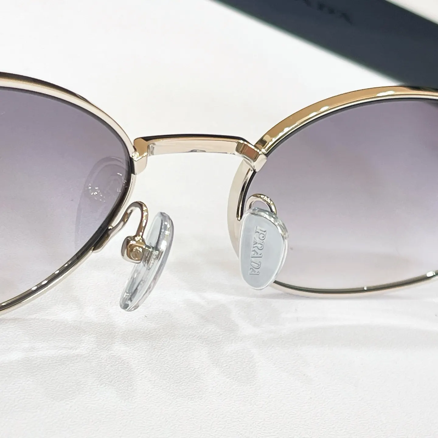 Prada A59S 太阳镜