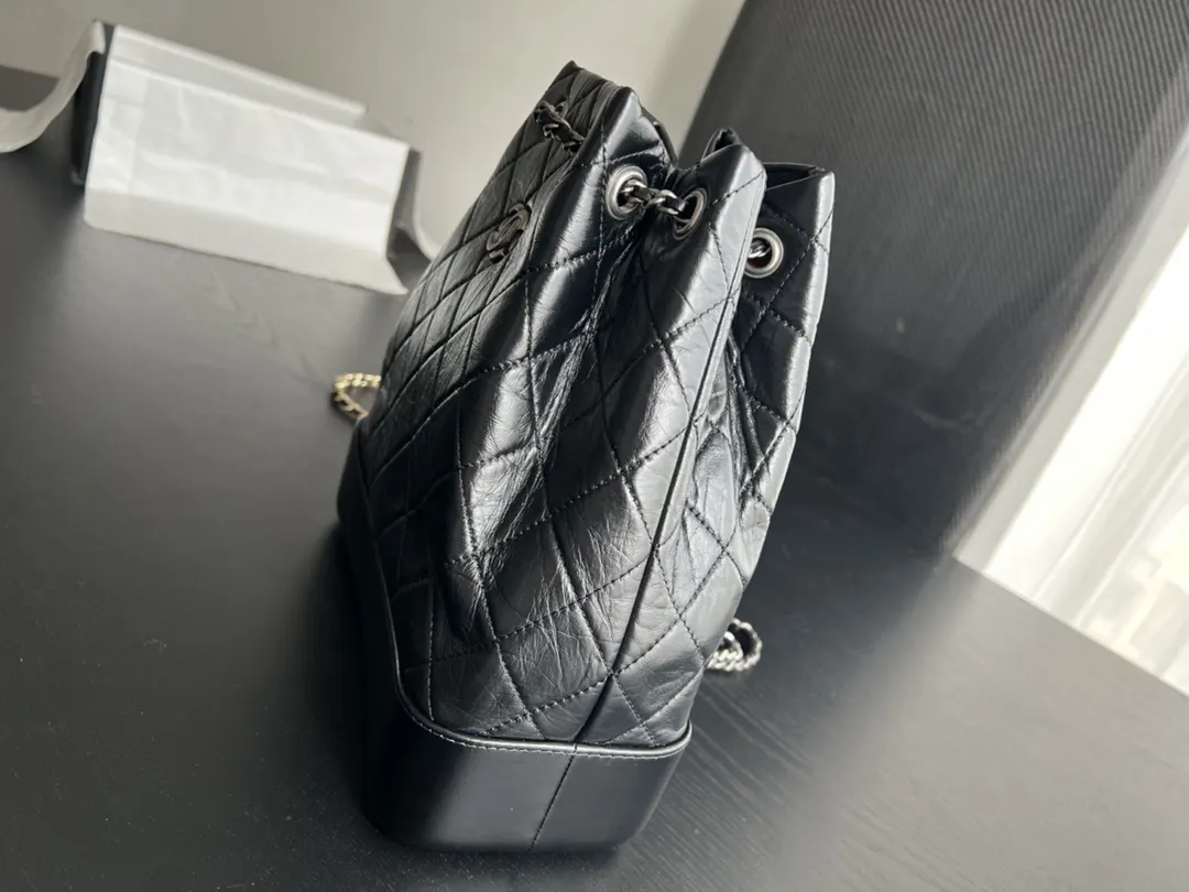 Chanel Oil Wax Sheepskin Flap Chain Bag One Shoulder Cross Image 2 Chanel Oil Wax Sheepskin Flap Chain Bag One Shoulder Cross Image 2
