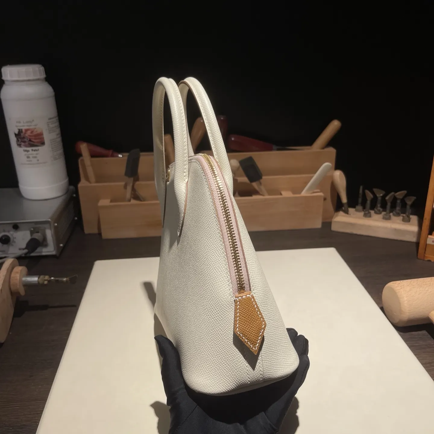 Hermès Bolide 奶昔白 Epsom掌纹牛皮 手提包 25cm