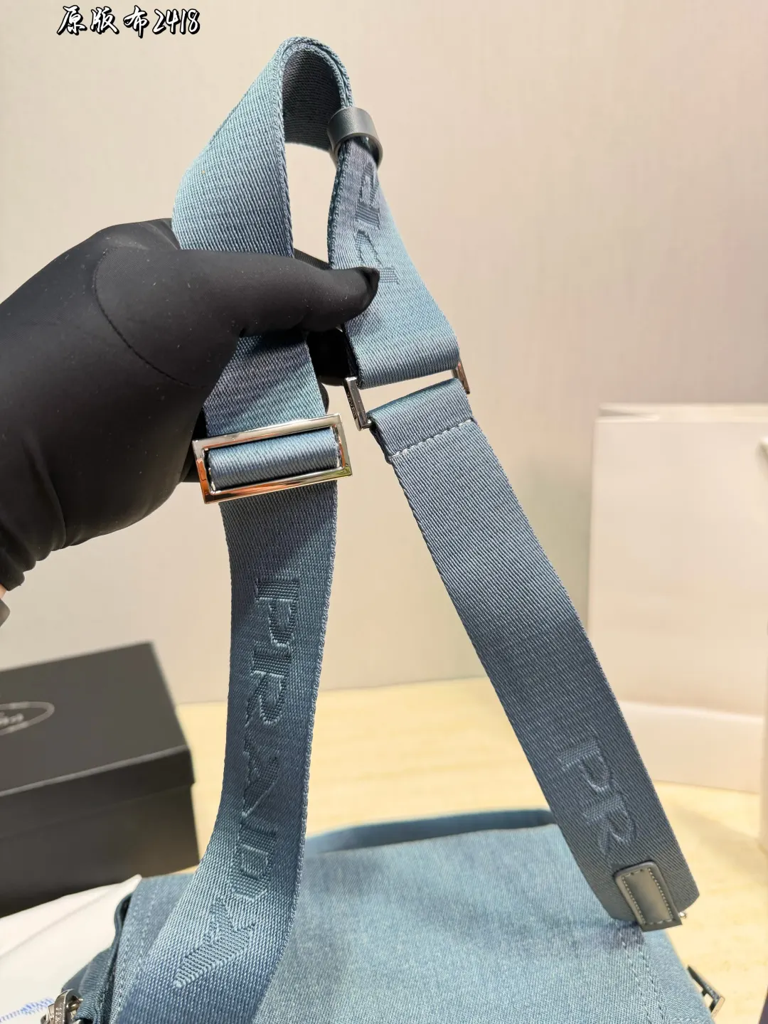 Prada 黑色 尼龍 斜背包 輕便斜挎款(數字9) Prada 黑色 尼龍 斜背包 輕便斜挎款(數字9)