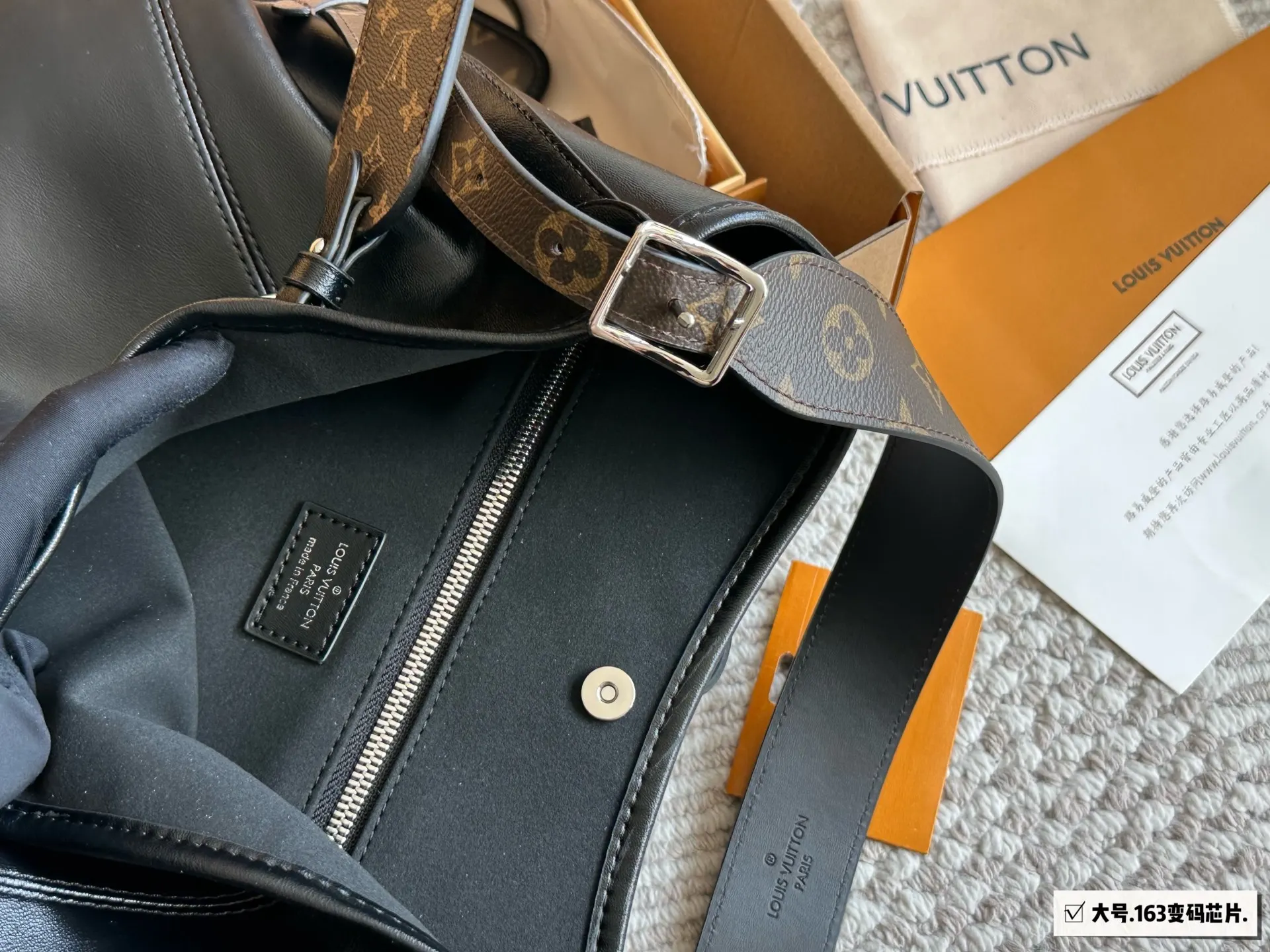 CarryAll 羊皮 斜背包 輕便斜挎款