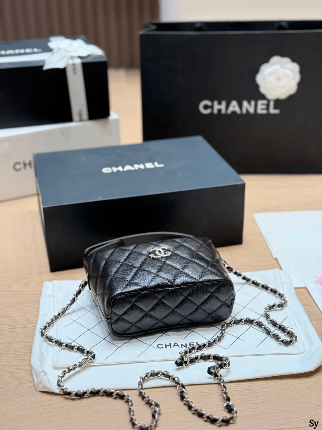 Silver Chain Bag Leather