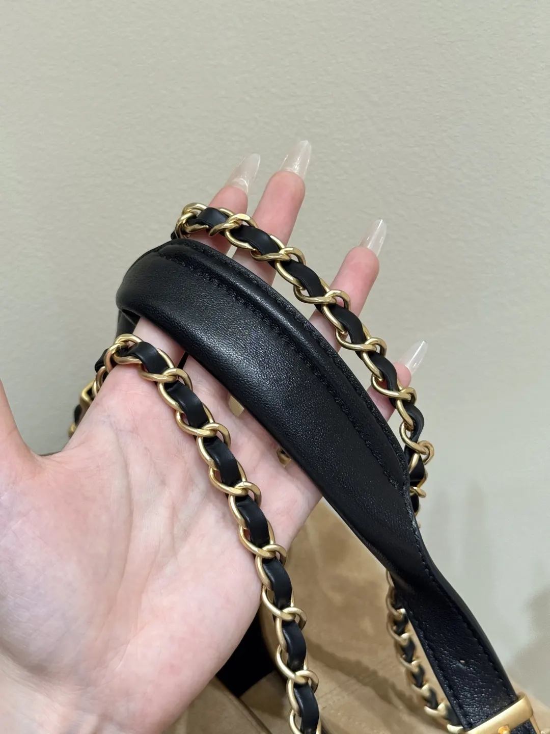 Chanel Lambskin Hobo Underarm Bag One Shoulder Back