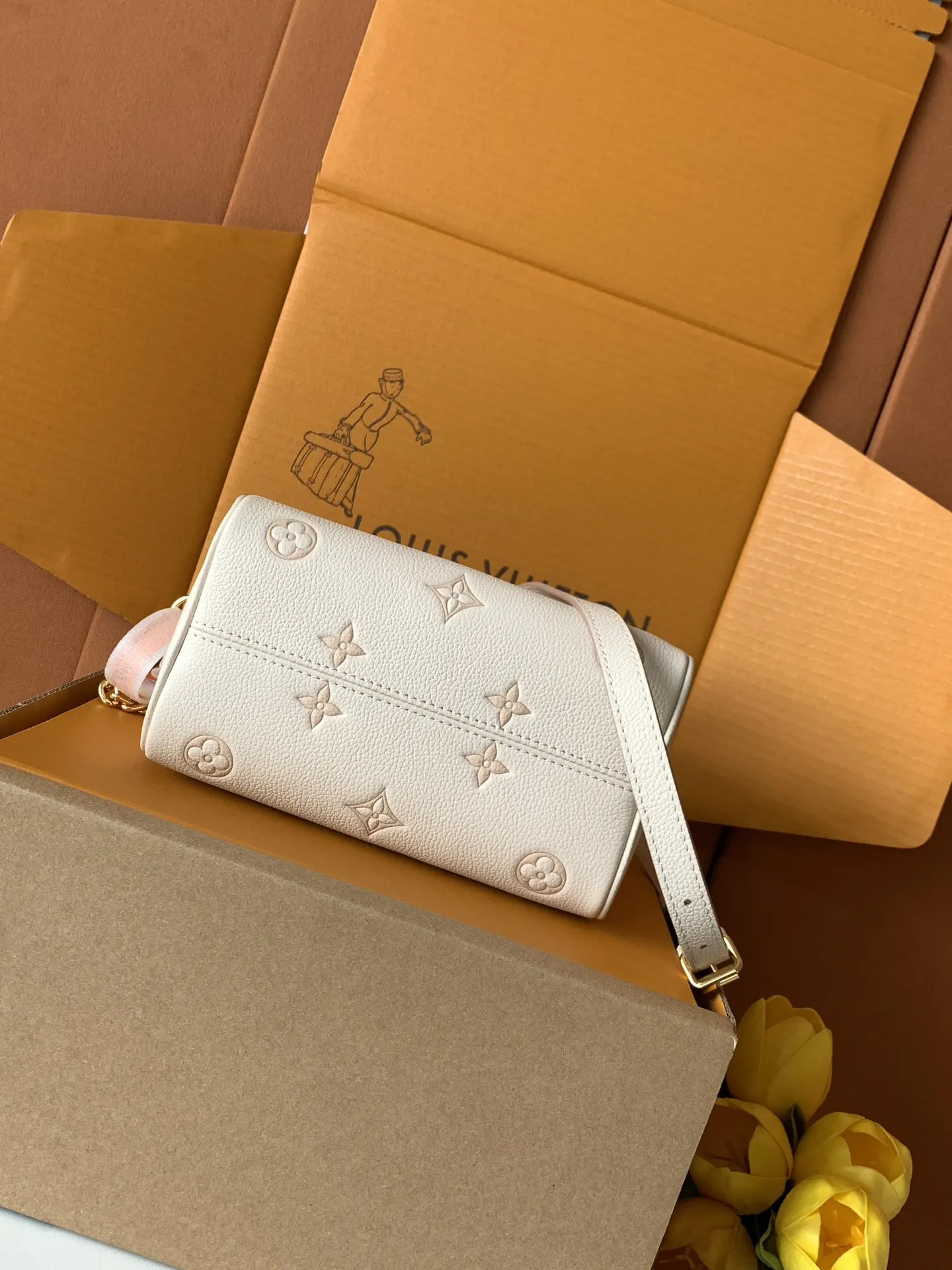 Louis Vuitton Speedy 牛皮手提包