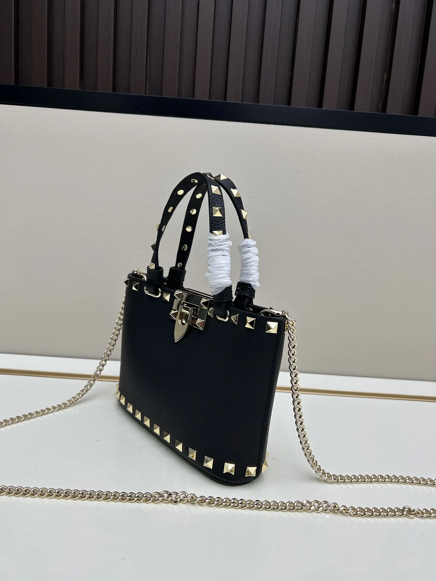 小牛皮 批 上架 VALENT鏈條包 精致鏈條款
