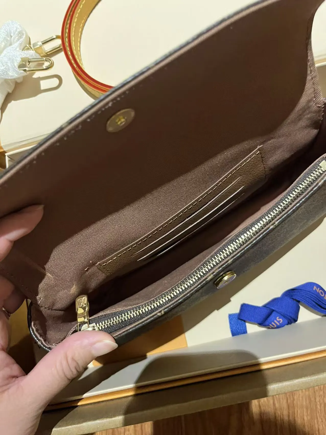 Hobo Shoulder Bag Vintage