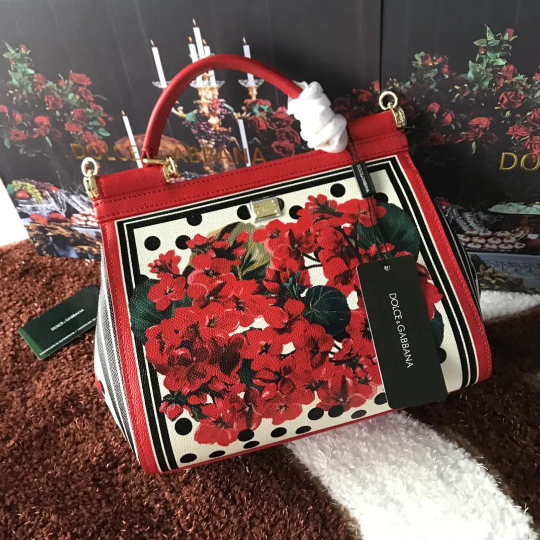 牛皮 Dolce Gabbana 牛皮印花 可 斜背包 輕便斜挎款