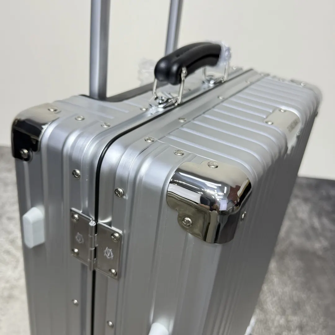 黑色 銀色 全鋁镁合金 升级至尊版 classic fi 行李箱 旅行拉杆款 輕便出行款