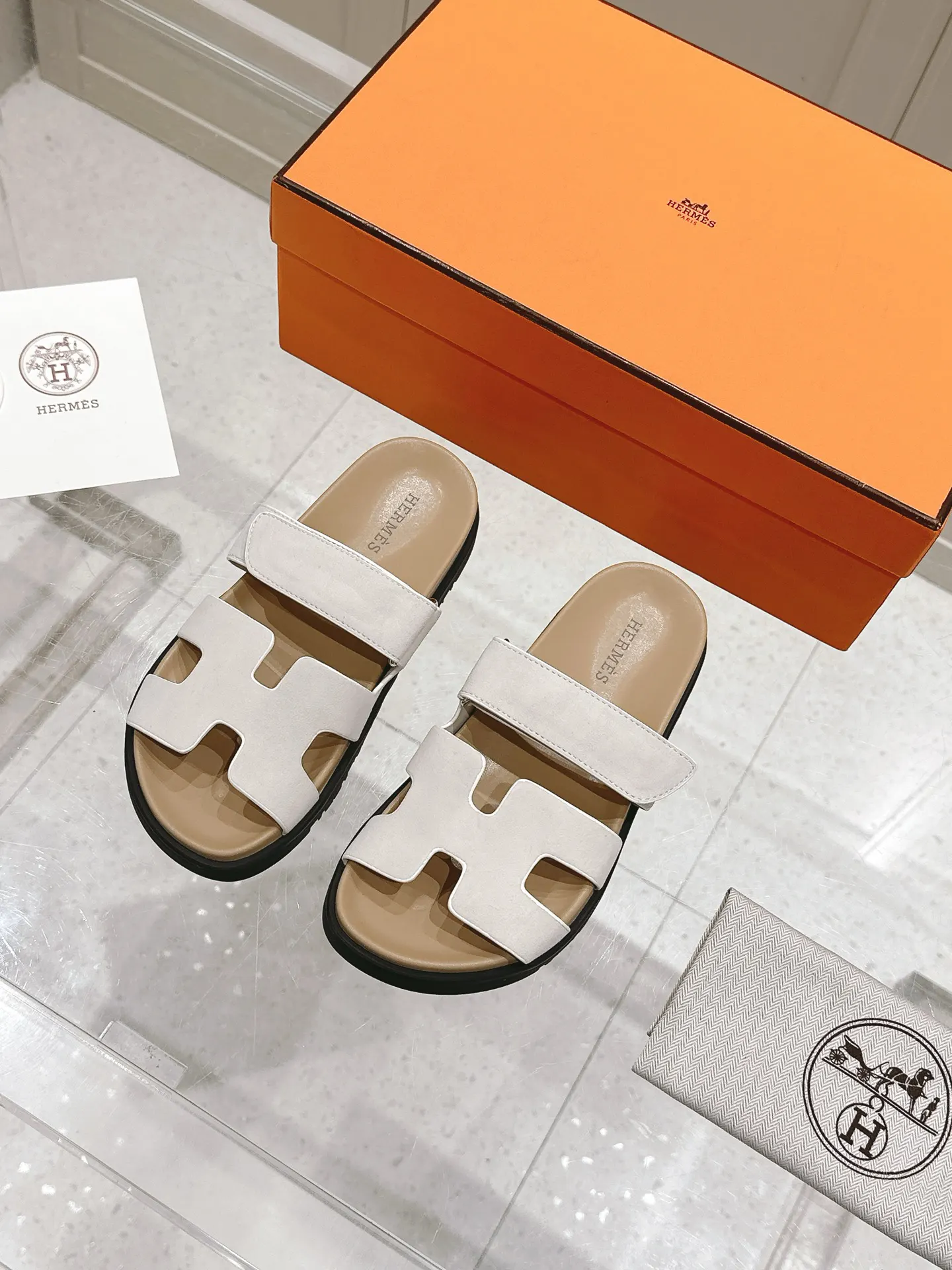 Hermès Oran Slides