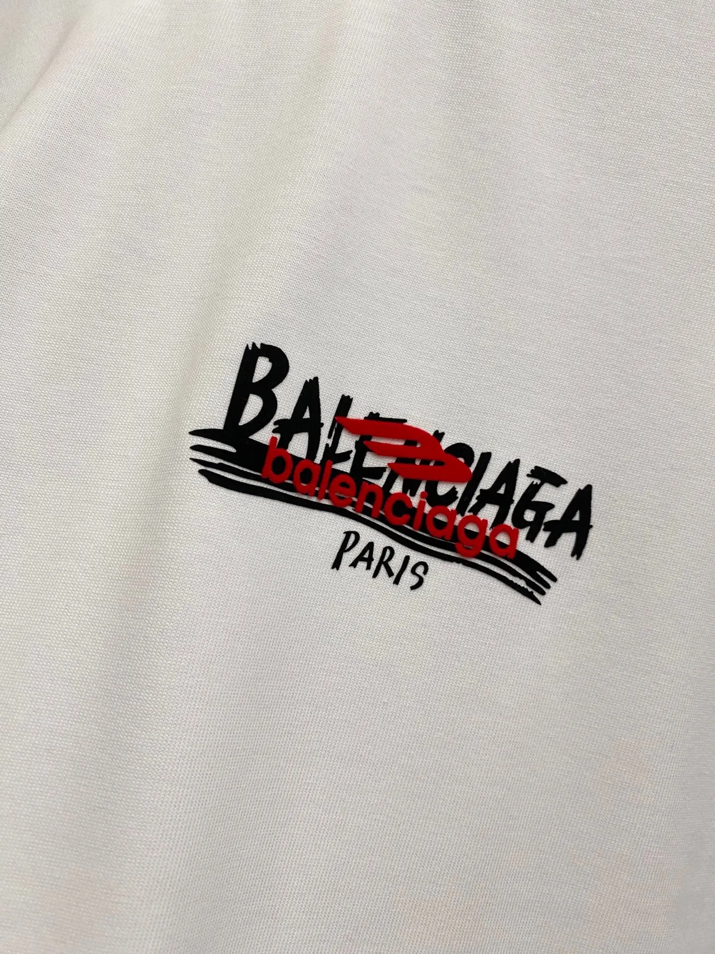 Balenciaga 塗鴉字母印花圓領短袖T恤 白色(數字7) Balenciaga 塗鴉字母印花圓領短袖T恤 白色(數字7)