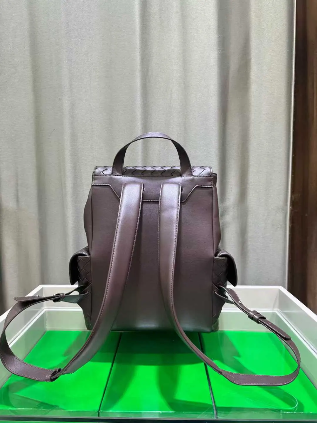 Bottega Veneta 小牛皮 雙肩包 实用雙肩款