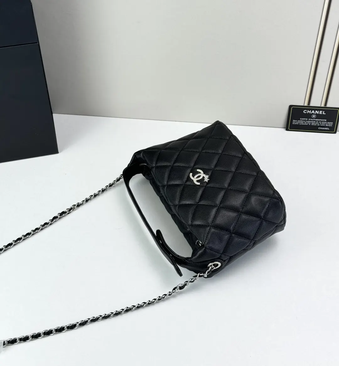 CHANEL 饭盒包 超美 很有質感又很轻松的一个包型 貌 斜背包 輕便斜挎款(數字10) CHANEL 饭盒包 超美 很有質感又很轻松的一个包型 貌 斜背包 輕便斜挎款(數字10)