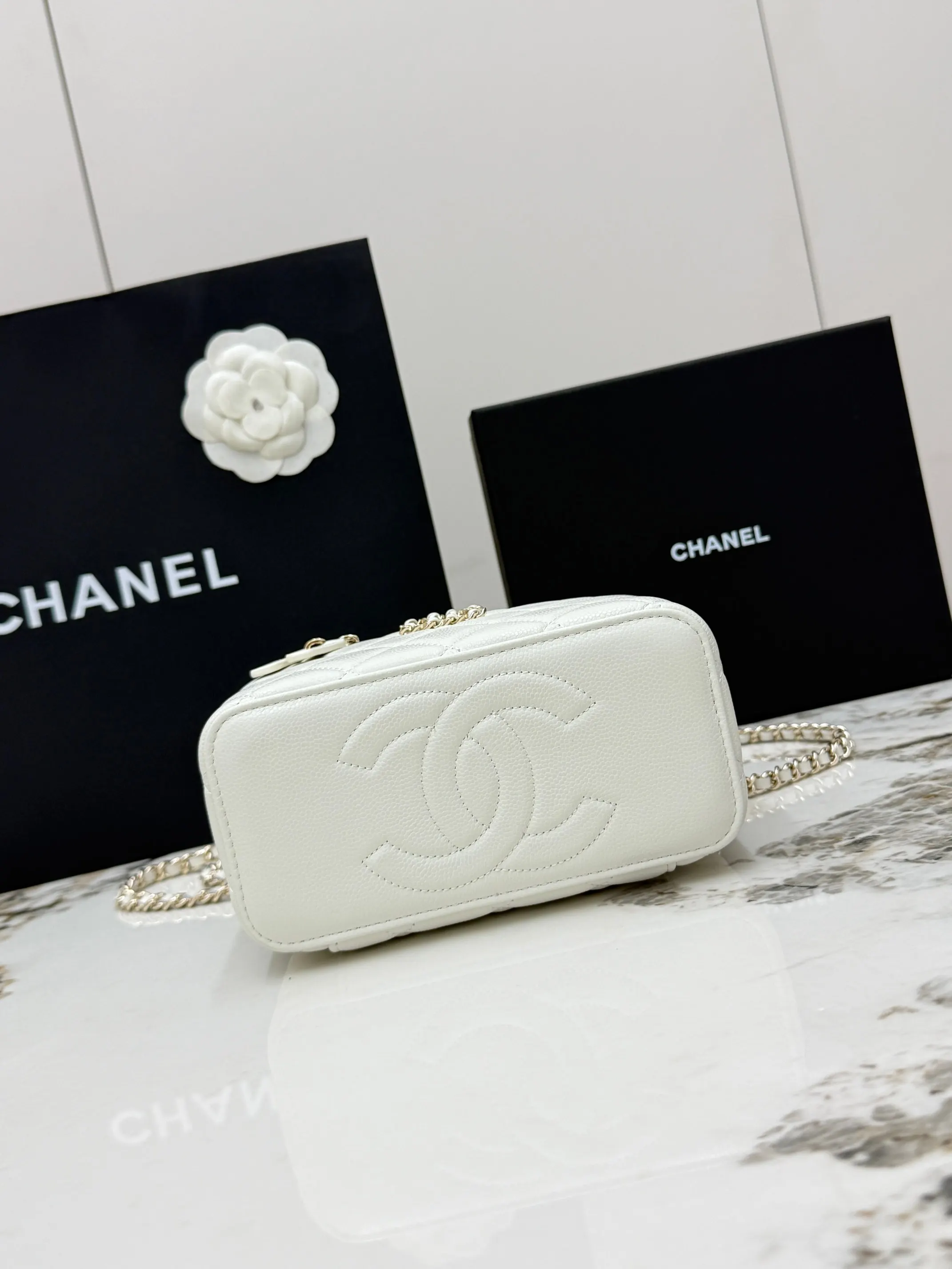 Chain Bag Leather
