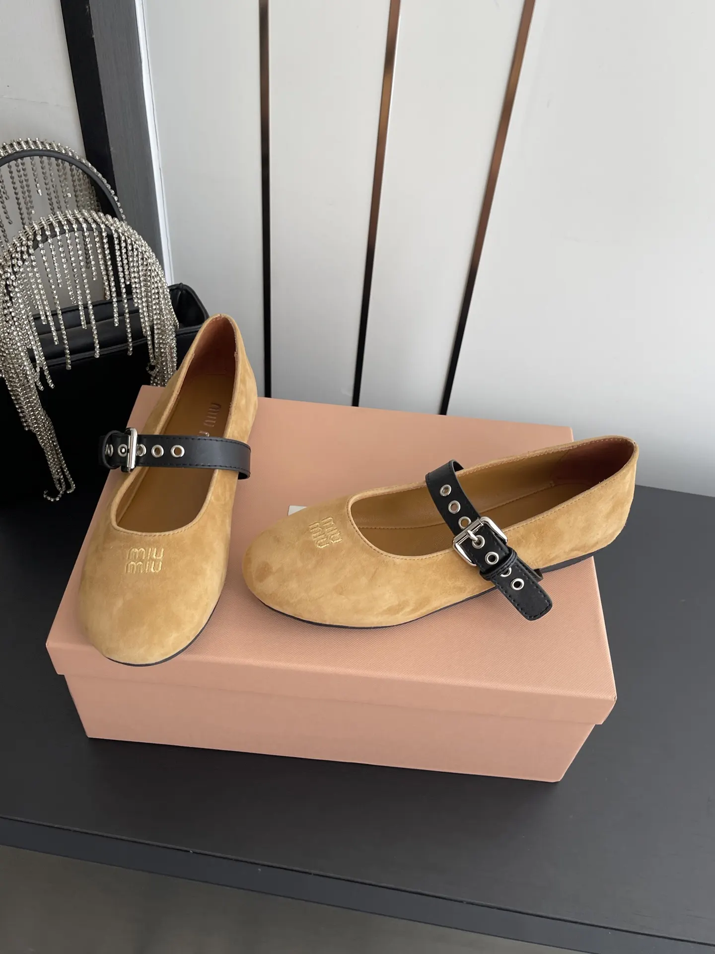 Fashion Item Commuter