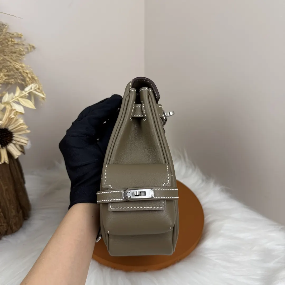 Hermès Kelly 大象灰 Swift小牛皮 雙肩包 17cm 休閒通勤(數字7) Hermès Kelly 大象灰 Swift小牛皮 雙肩包 17cm 休閒通勤(數字7)