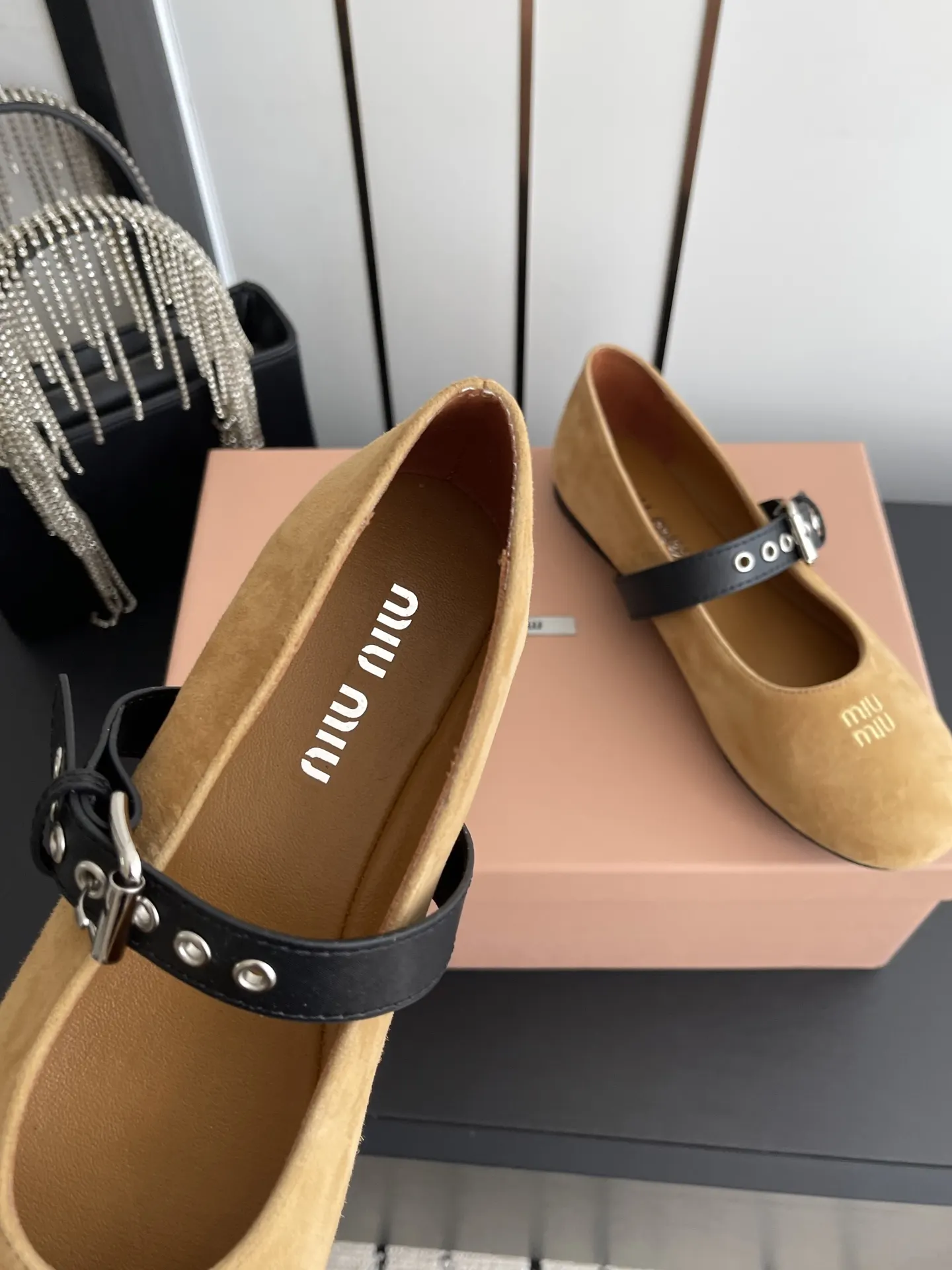 Fashion Item Commuter