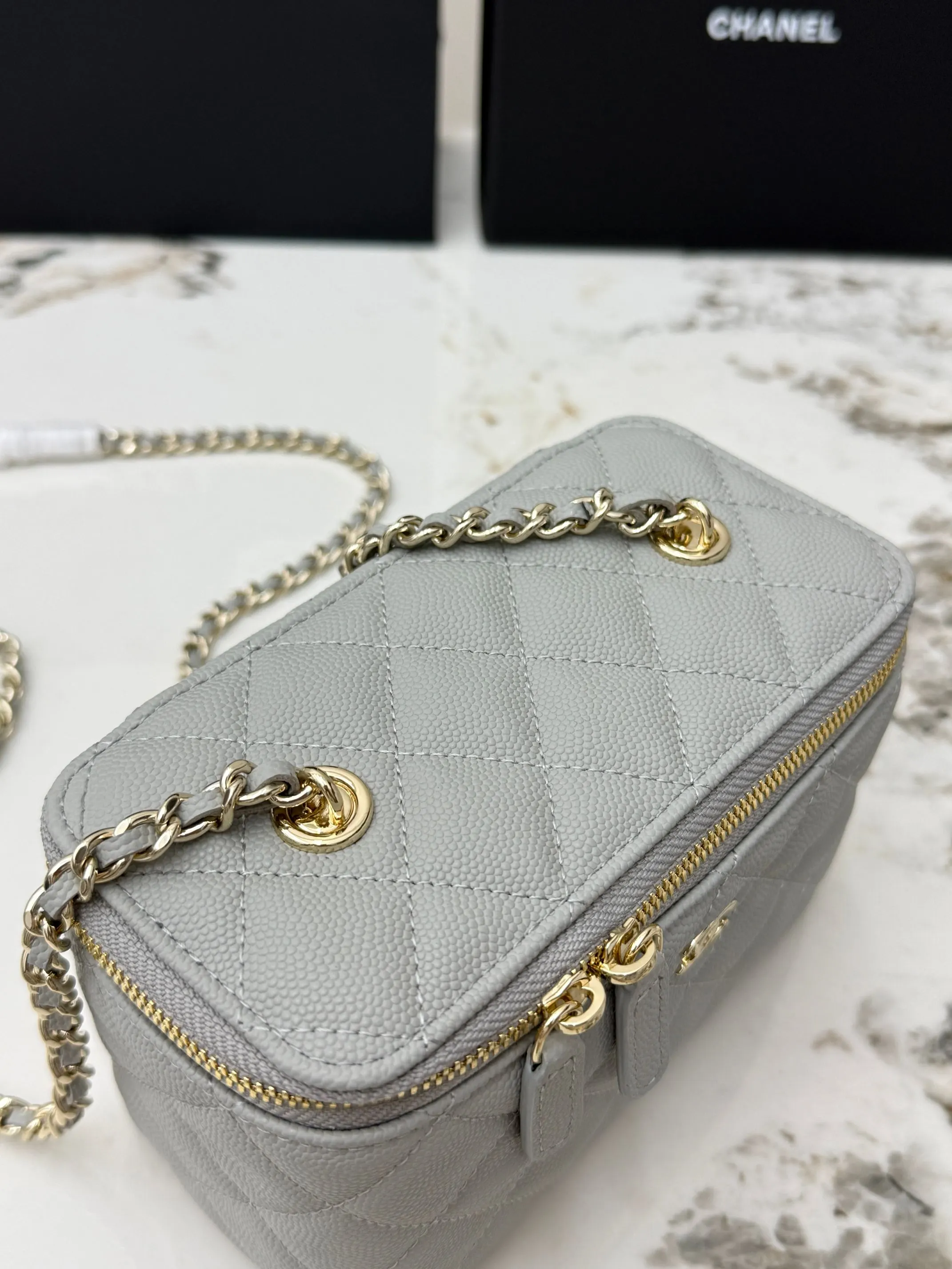 CHANEL 金色 牛皮 链条包 精致链条款