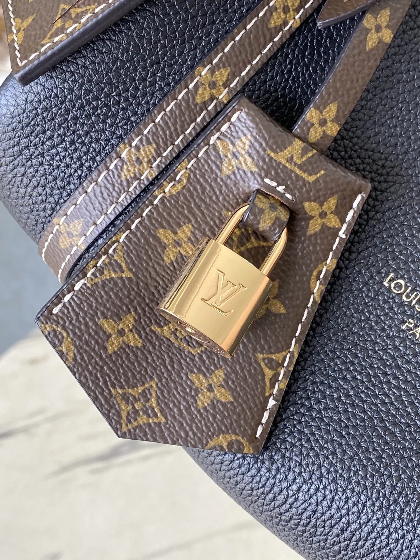 Louis Vuitton Black Suitcase Travel Lightweight
